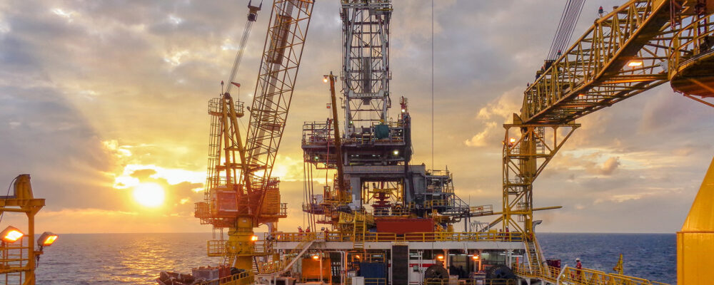 text-media-decarbonization-oil-and-gas text-media-decarbonization-oil-and-gas